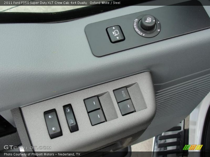 Controls of 2011 F350 Super Duty XLT Crew Cab 4x4 Dually