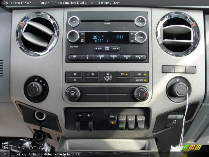 Controls of 2011 F350 Super Duty XLT Crew Cab 4x4 Dually