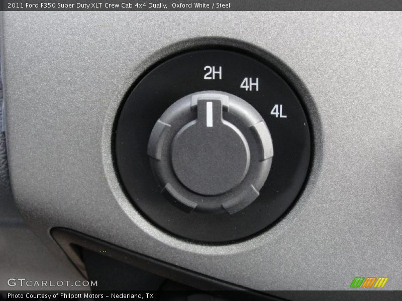 Controls of 2011 F350 Super Duty XLT Crew Cab 4x4 Dually