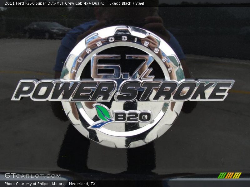  2011 F350 Super Duty XLT Crew Cab 4x4 Dually Logo