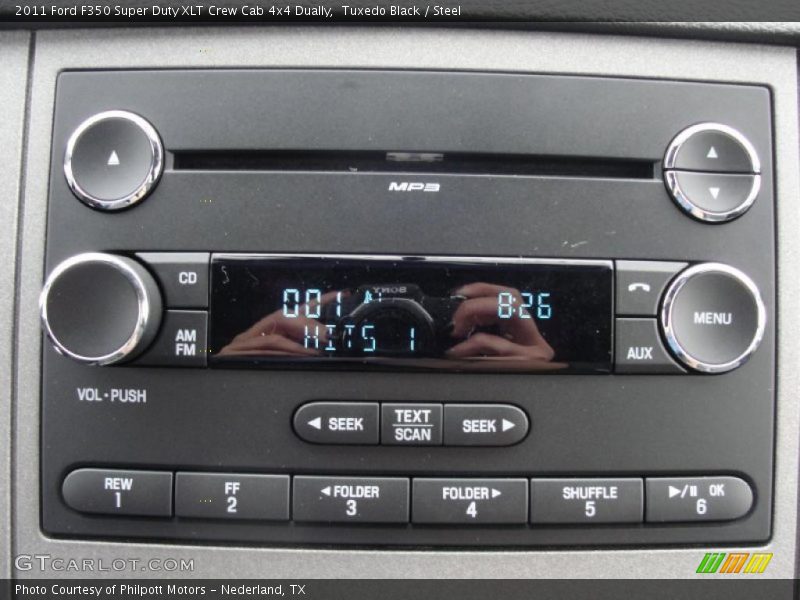 Controls of 2011 F350 Super Duty XLT Crew Cab 4x4 Dually