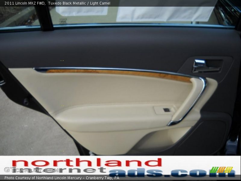 Tuxedo Black Metallic / Light Camel 2011 Lincoln MKZ FWD
