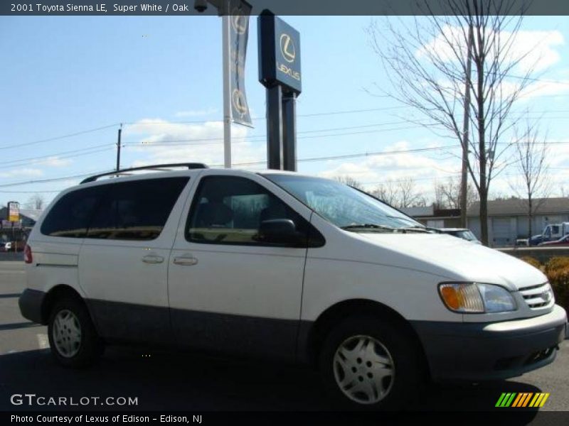 Super White / Oak 2001 Toyota Sienna LE