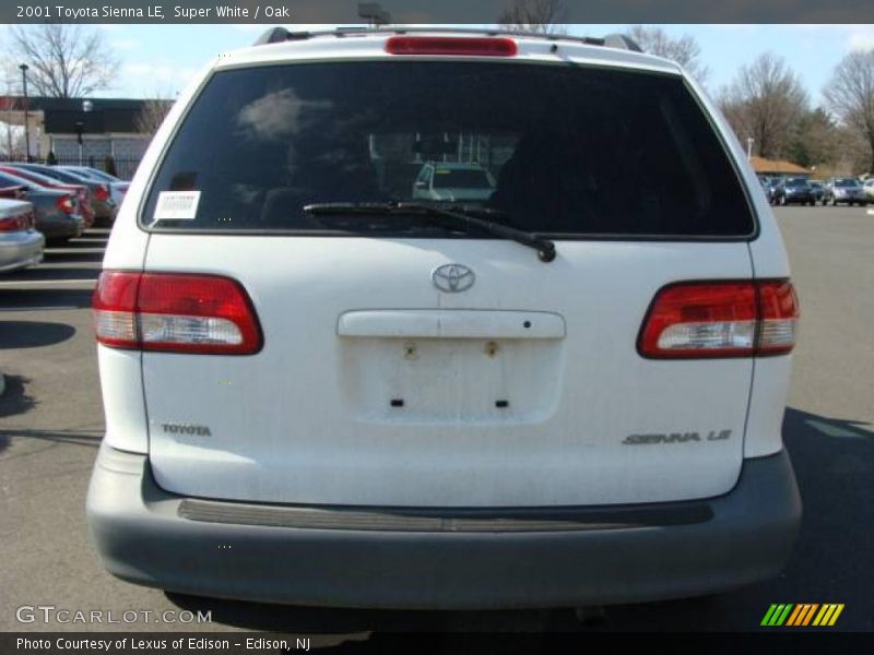 Super White / Oak 2001 Toyota Sienna LE