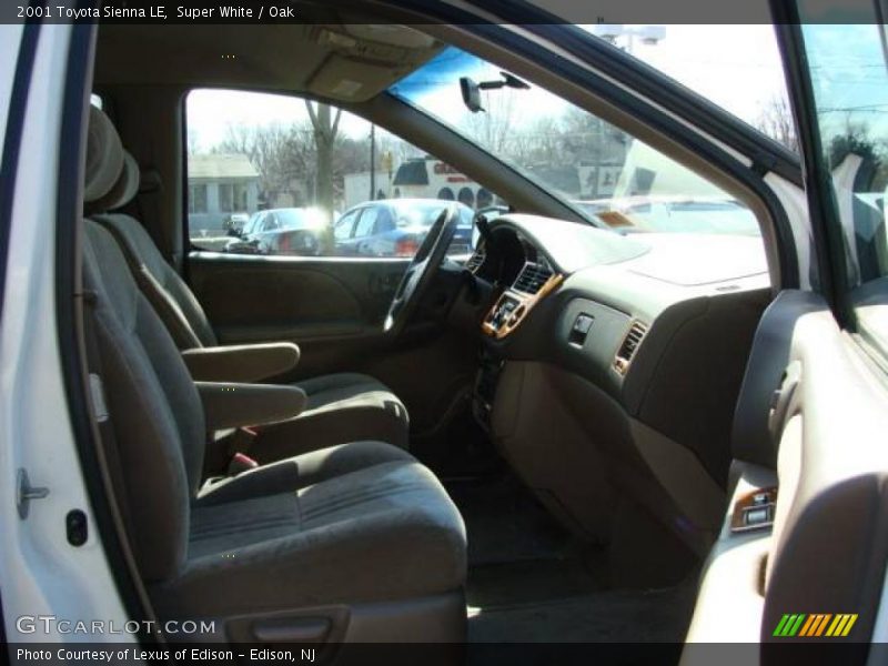Super White / Oak 2001 Toyota Sienna LE