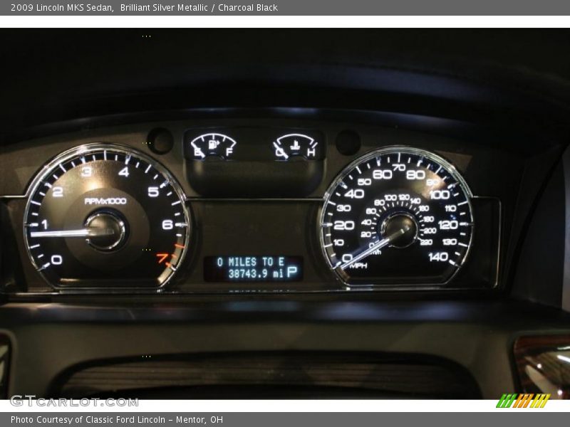 Brilliant Silver Metallic / Charcoal Black 2009 Lincoln MKS Sedan