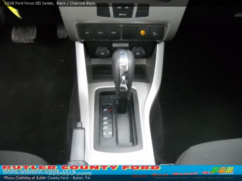 Black / Charcoal Black 2008 Ford Focus SES Sedan