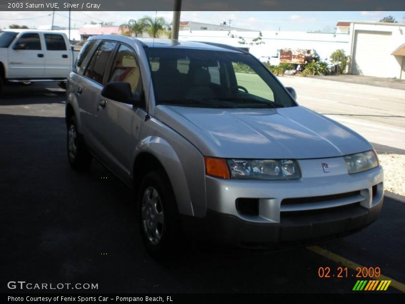 Silver / Gray 2003 Saturn VUE