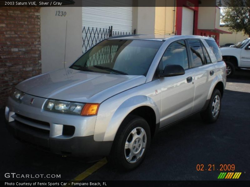 Silver / Gray 2003 Saturn VUE