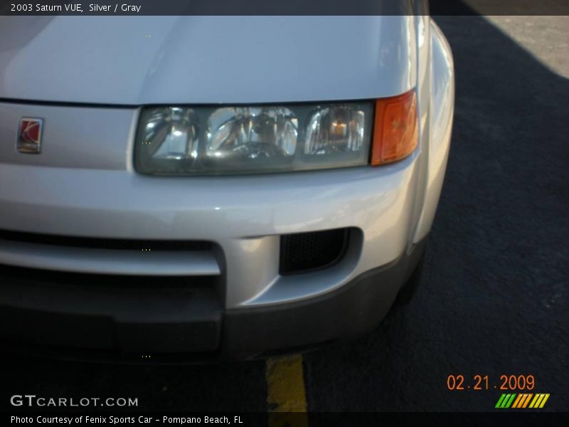Silver / Gray 2003 Saturn VUE
