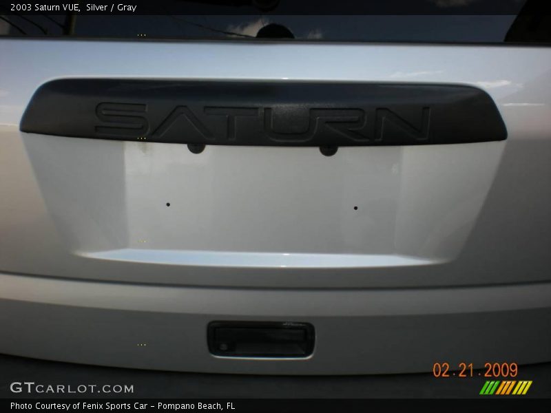 Silver / Gray 2003 Saturn VUE