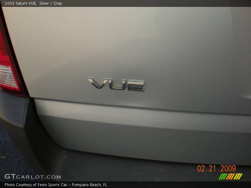 Silver / Gray 2003 Saturn VUE
