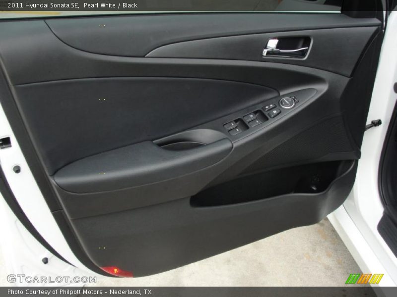 Pearl White / Black 2011 Hyundai Sonata SE
