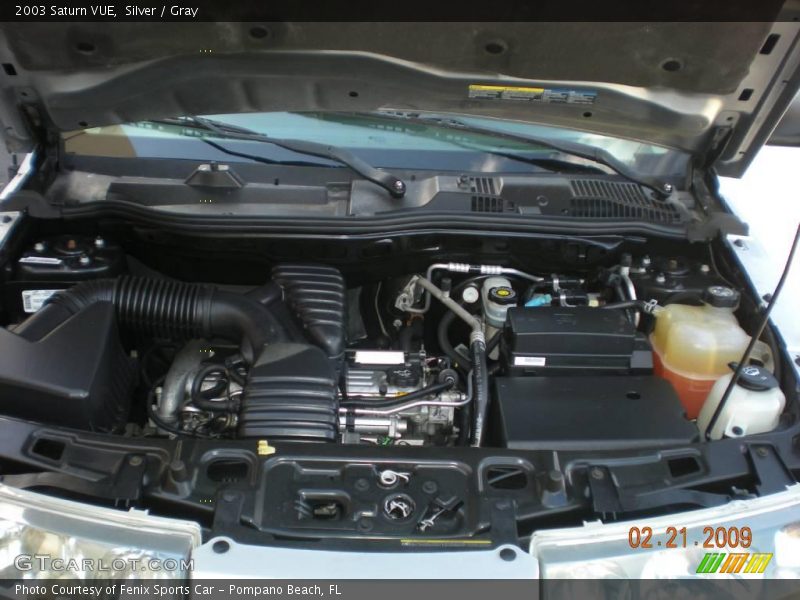 Silver / Gray 2003 Saturn VUE