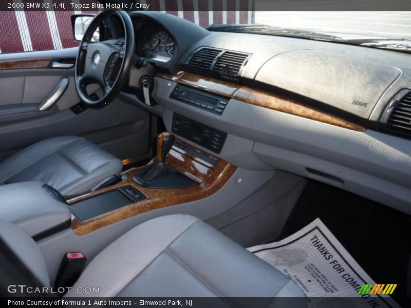 Dashboard of 2000 X5 4.4i