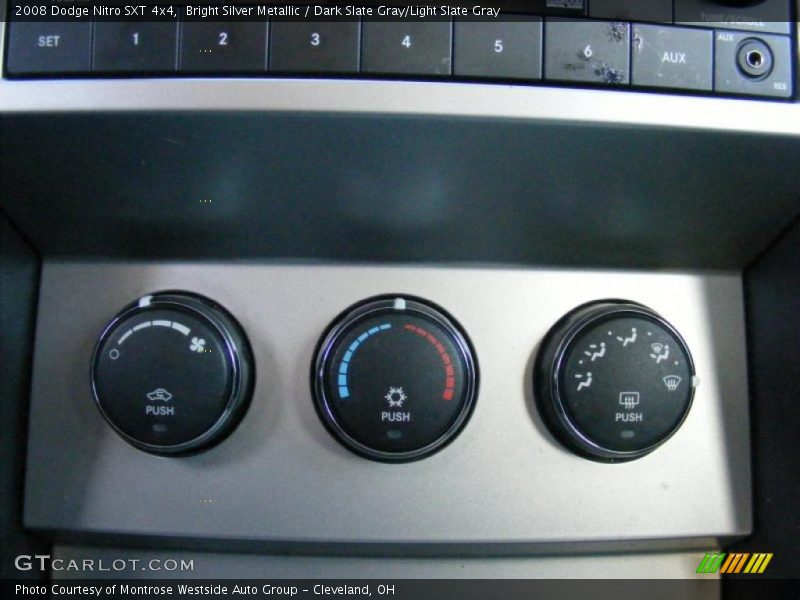 Bright Silver Metallic / Dark Slate Gray/Light Slate Gray 2008 Dodge Nitro SXT 4x4