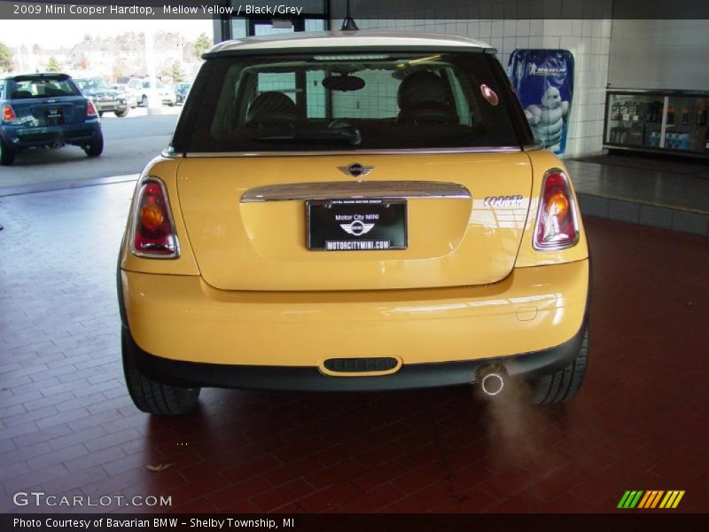 Mellow Yellow / Black/Grey 2009 Mini Cooper Hardtop