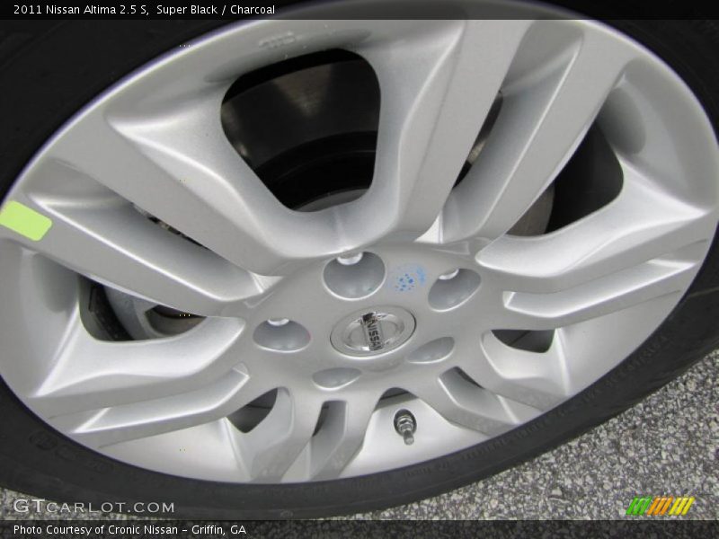 Super Black / Charcoal 2011 Nissan Altima 2.5 S