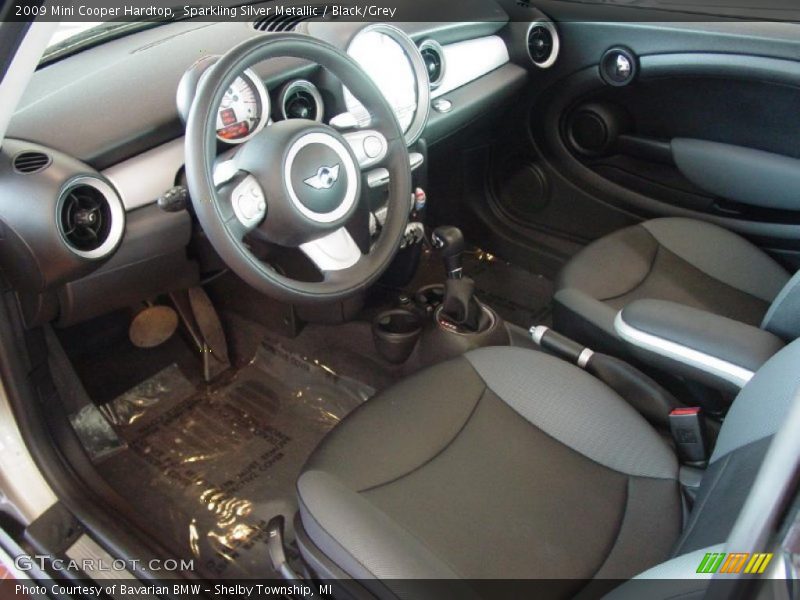 Sparkling Silver Metallic / Black/Grey 2009 Mini Cooper Hardtop