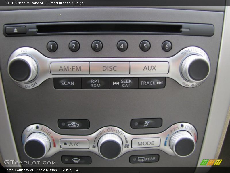 Controls of 2011 Murano SL