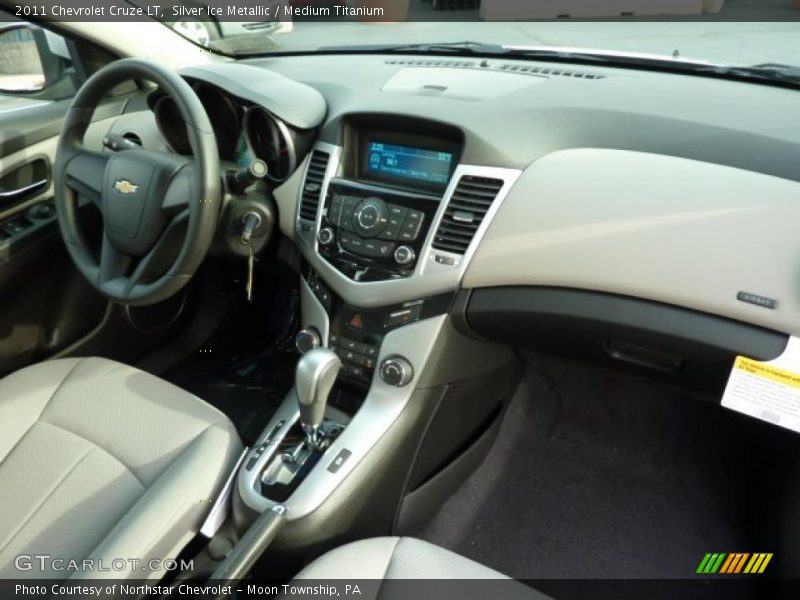 Silver Ice Metallic / Medium Titanium 2011 Chevrolet Cruze LT