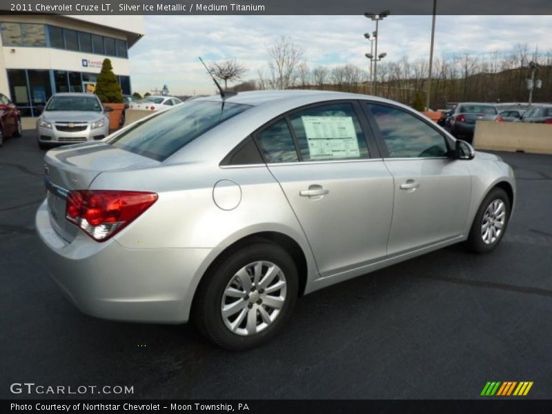 Silver Ice Metallic / Medium Titanium 2011 Chevrolet Cruze LT