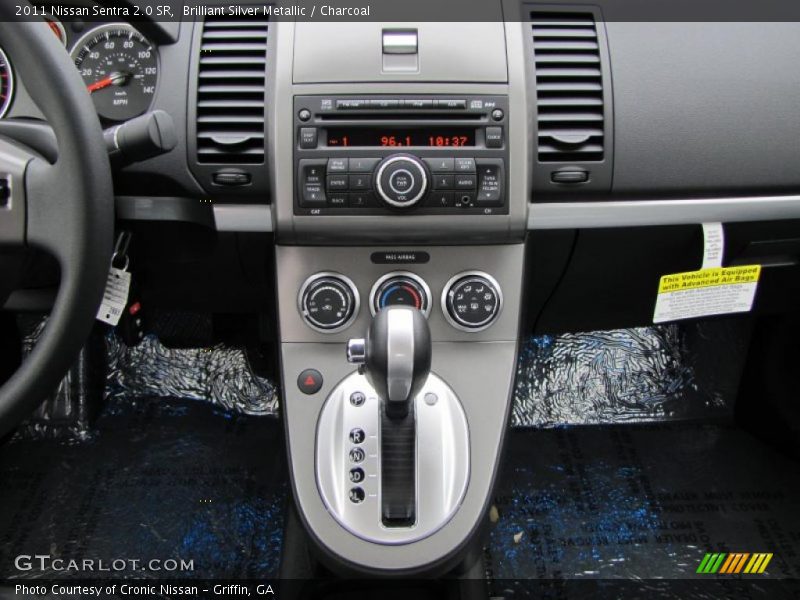 Brilliant Silver Metallic / Charcoal 2011 Nissan Sentra 2.0 SR