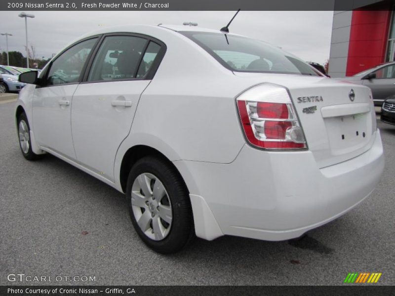 Fresh Powder White / Charcoal 2009 Nissan Sentra 2.0