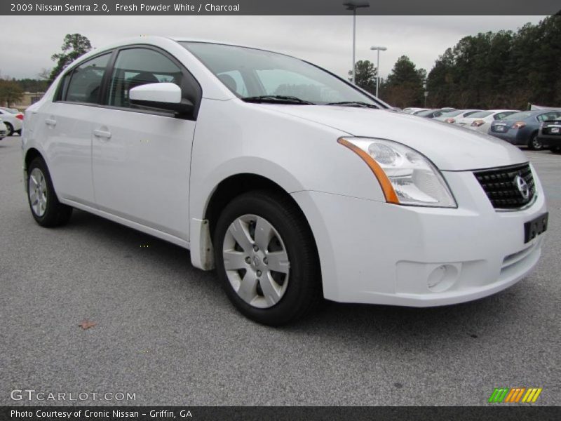Fresh Powder White / Charcoal 2009 Nissan Sentra 2.0