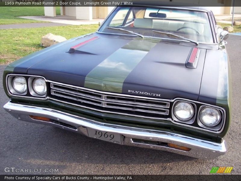Limelight Green Poly / White 1969 Plymouth Road Runner 2 Door Coupe