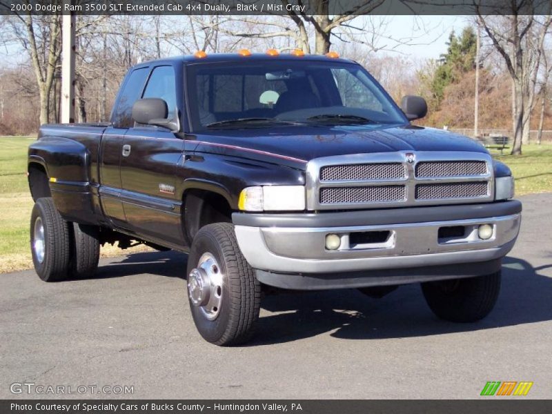 Front 3/4 View of 2000 Ram 3500 SLT Extended Cab 4x4 Dually