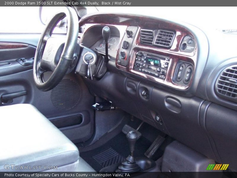 Dashboard of 2000 Ram 3500 SLT Extended Cab 4x4 Dually