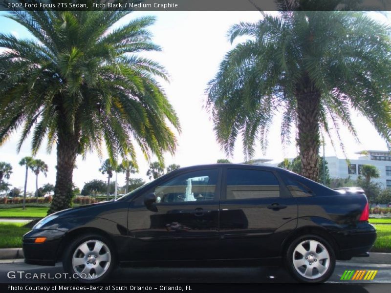 Pitch Black / Medium Graphite 2002 Ford Focus ZTS Sedan
