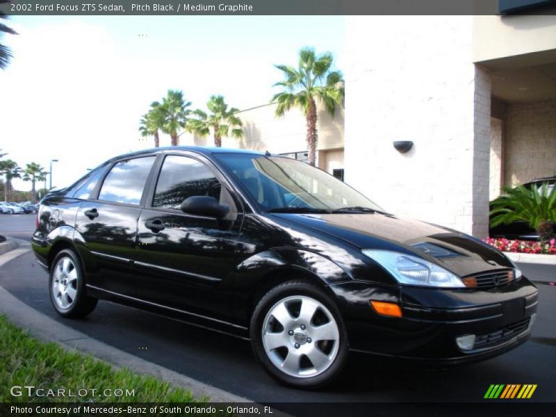 Front 3/4 View of 2002 Focus ZTS Sedan