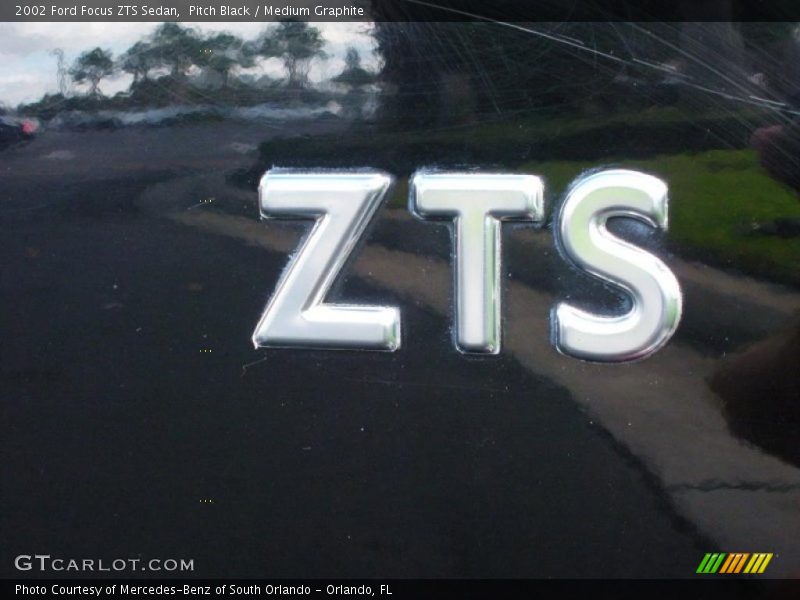 Pitch Black / Medium Graphite 2002 Ford Focus ZTS Sedan