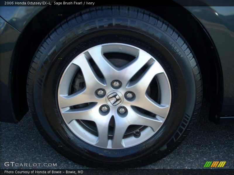 Sage Brush Pearl / Ivory 2006 Honda Odyssey EX-L