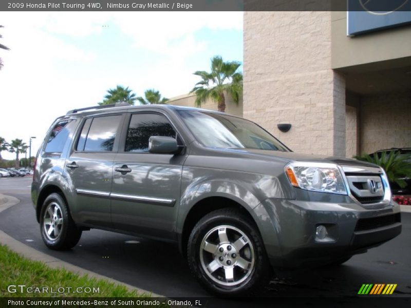 Front 3/4 View of 2009 Pilot Touring 4WD