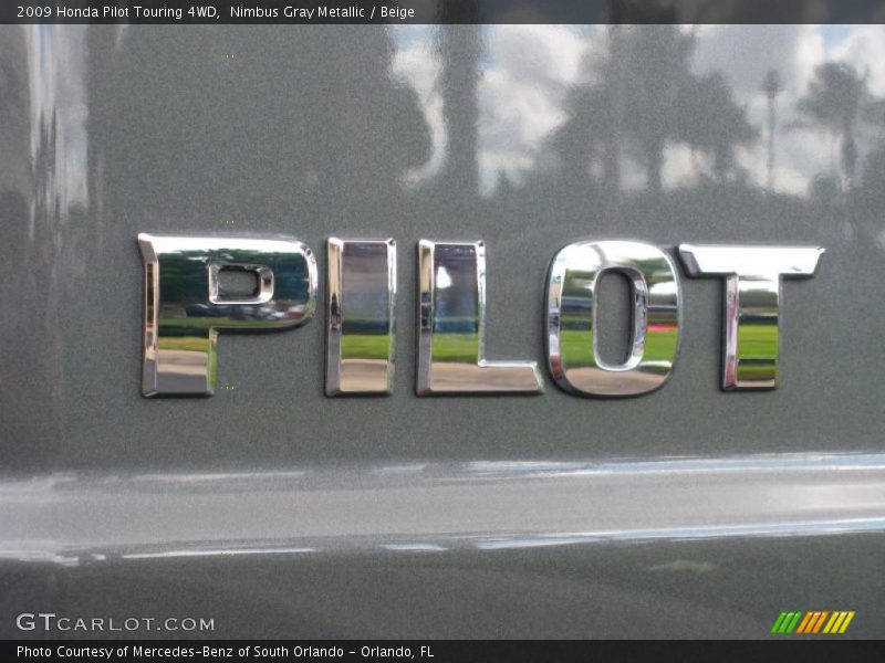  2009 Pilot Touring 4WD Logo