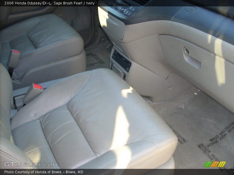 Sage Brush Pearl / Ivory 2006 Honda Odyssey EX-L