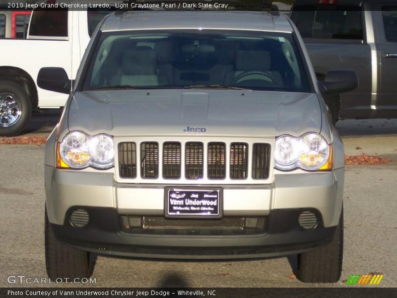 Light Graystone Pearl / Dark Slate Gray 2010 Jeep Grand Cherokee Laredo