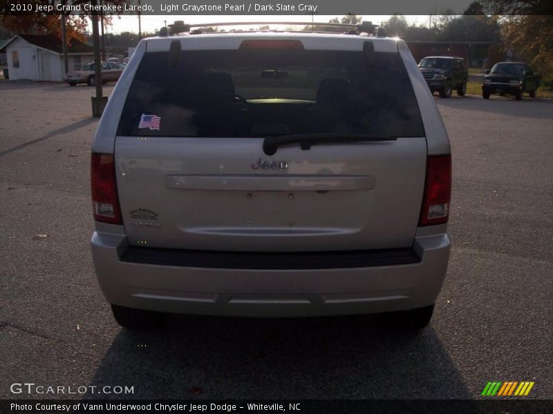 Light Graystone Pearl / Dark Slate Gray 2010 Jeep Grand Cherokee Laredo