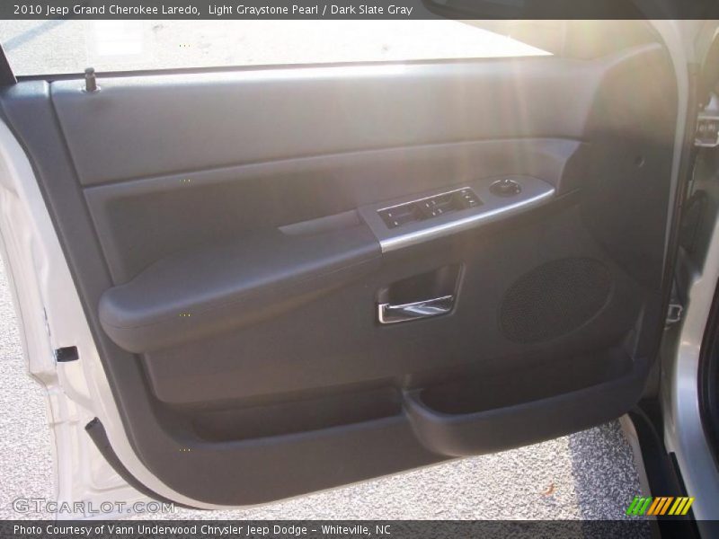 Light Graystone Pearl / Dark Slate Gray 2010 Jeep Grand Cherokee Laredo