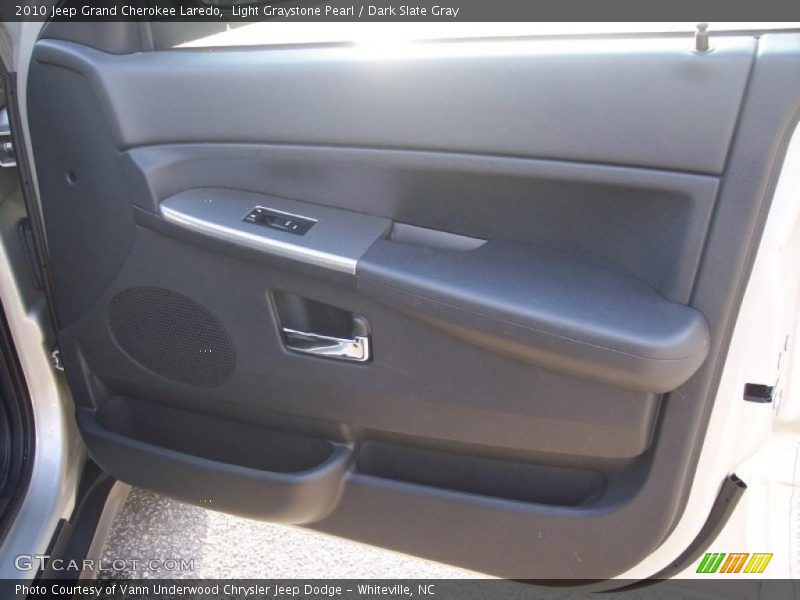 Light Graystone Pearl / Dark Slate Gray 2010 Jeep Grand Cherokee Laredo
