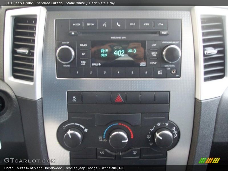 Stone White / Dark Slate Gray 2010 Jeep Grand Cherokee Laredo