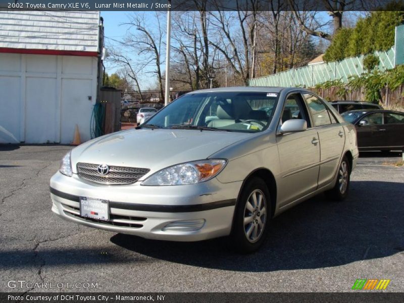 Front 3/4 View of 2002 Camry XLE V6