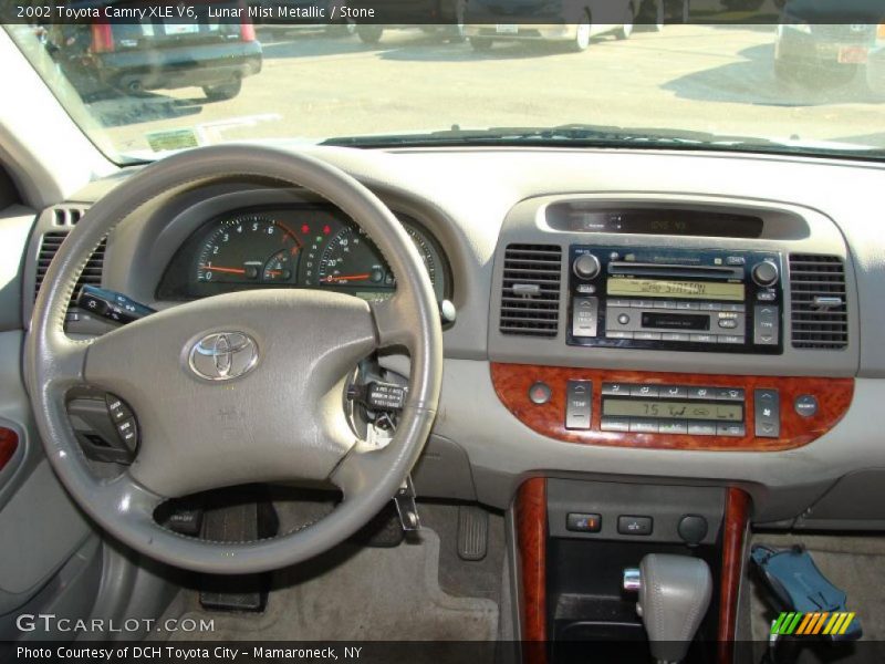 Controls of 2002 Camry XLE V6