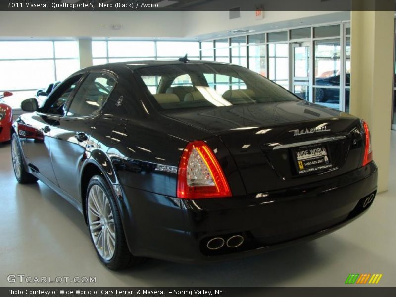 Nero (Black) / Avorio 2011 Maserati Quattroporte S