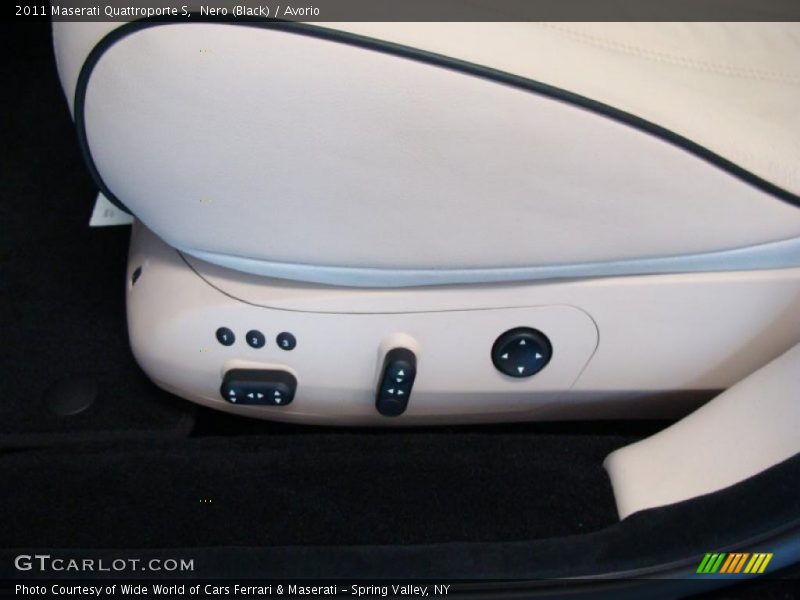 Controls of 2011 Quattroporte S
