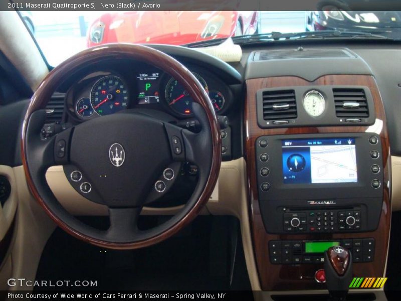 Dashboard of 2011 Quattroporte S