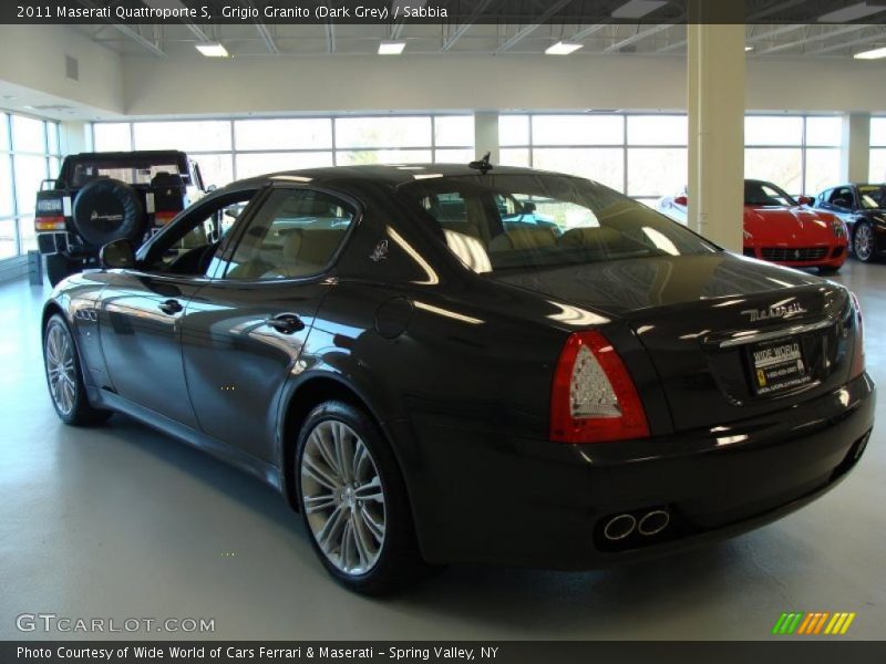Grigio Granito (Dark Grey) / Sabbia 2011 Maserati Quattroporte S